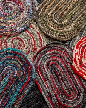 Olly's Round Rug - Red with Gray