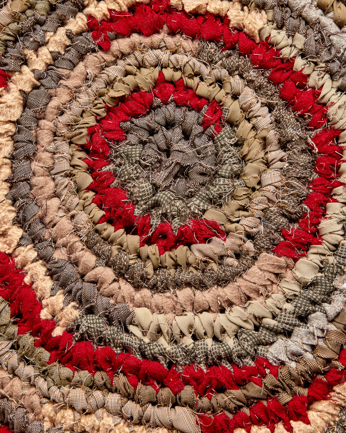 Olly's Round Rug - Red with Gray