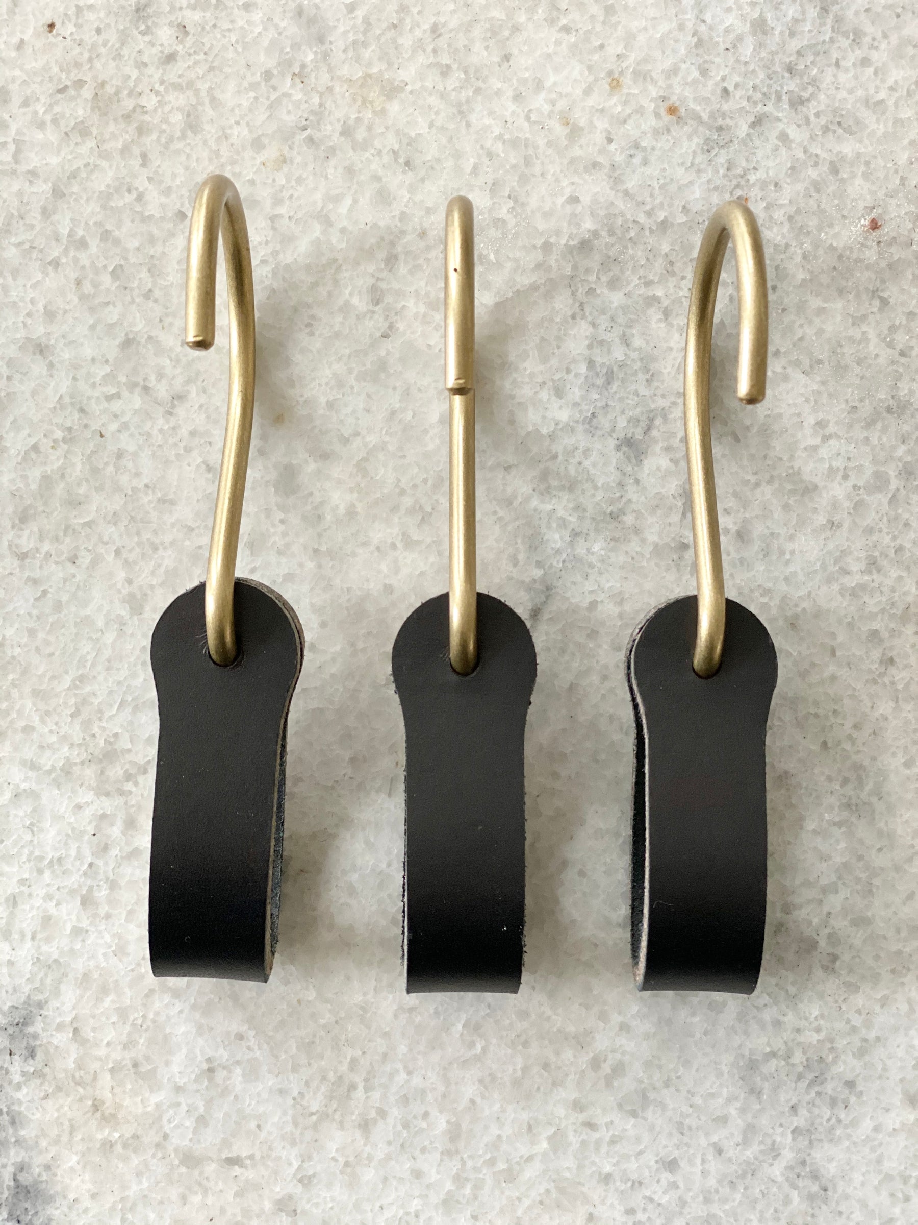 Ludlow Leather Hooks - Black