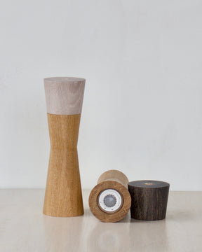 salt grinder and pepper grinder 